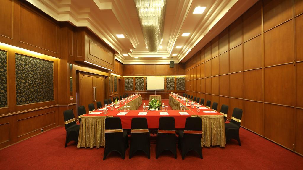 Bentani Hotel & Residence Сиребон Екстериор снимка